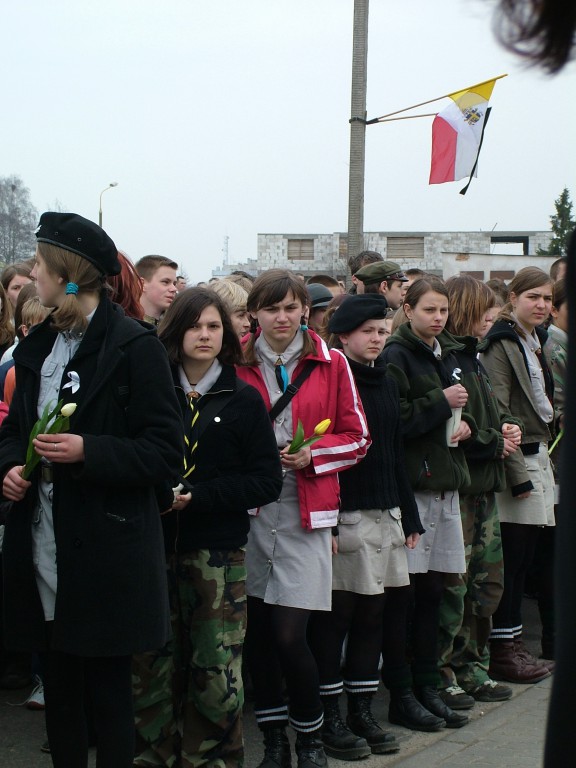 Biały Marsz dla Papieża Jana Pawła II - 2005 r. - zdjęcie #26 - eOstroleka.pl