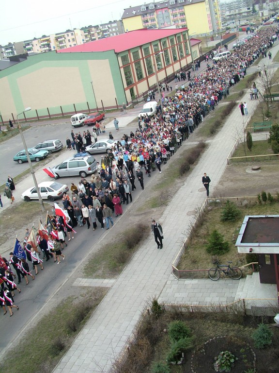 Biały Marsz dla Papieża Jana Pawła II - 2005 r. - zdjęcie #39 - eOstroleka.pl