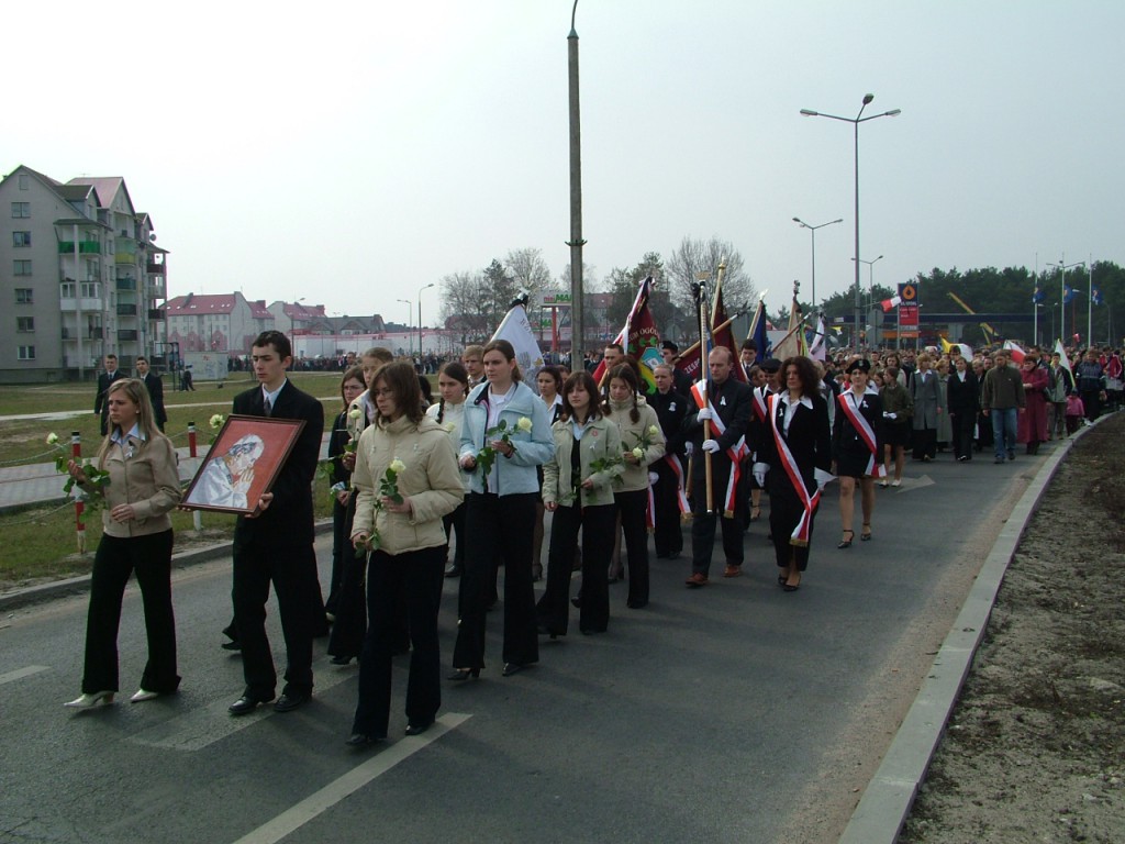 Biały Marsz dla Papieża Jana Pawła II - 2005 r. - zdjęcie #56 - eOstroleka.pl