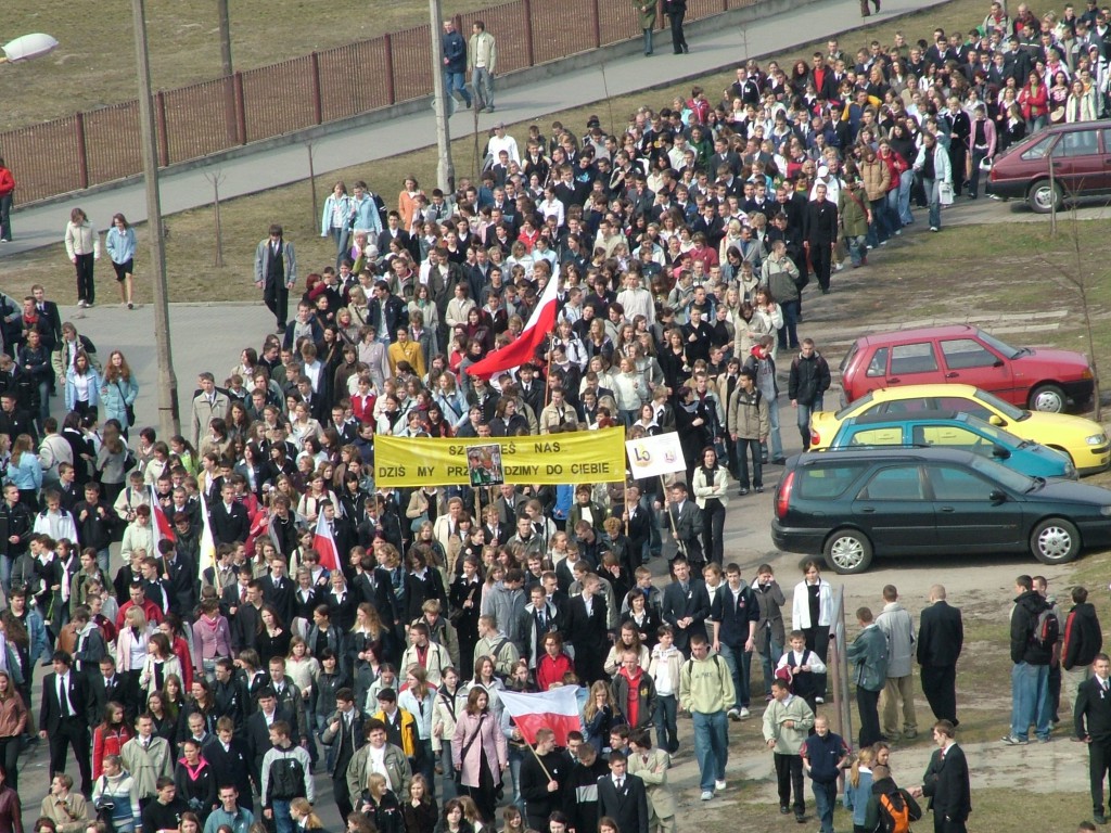 Biały Marsz dla Papieża Jana Pawła II - 2005 r. - zdjęcie #101 - eOstroleka.pl