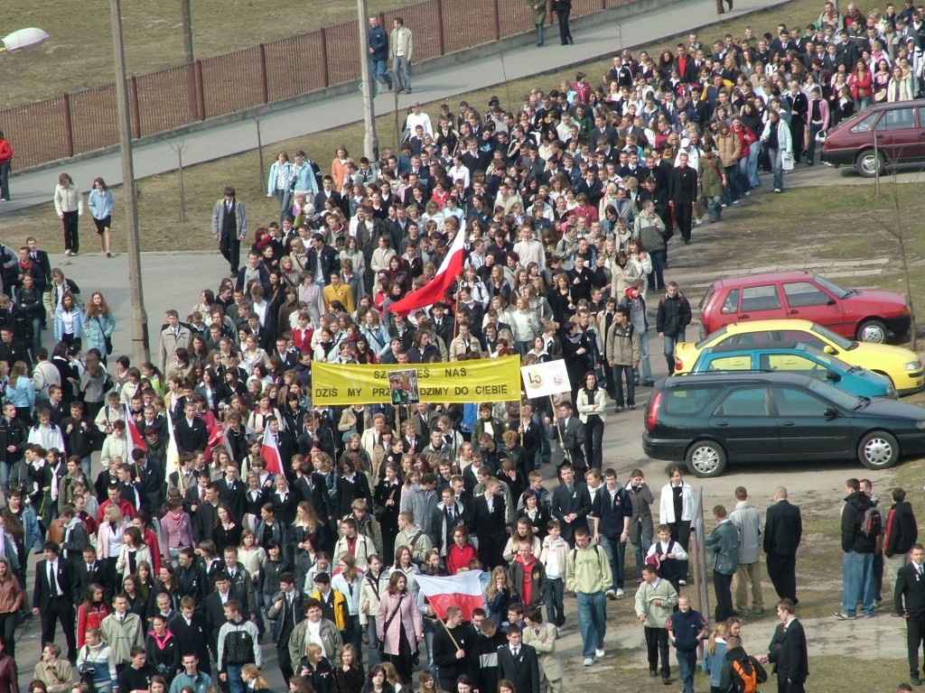 Biały Marsz dla Papieża Jana Pawła II - 2005 r. - zdjęcie #41 - eOstroleka.pl