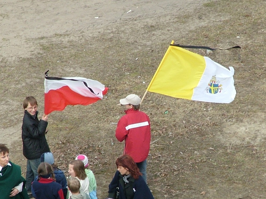 Biały Marsz dla Papieża Jana Pawła II - 2005 r. - zdjęcie #116 - eOstroleka.pl