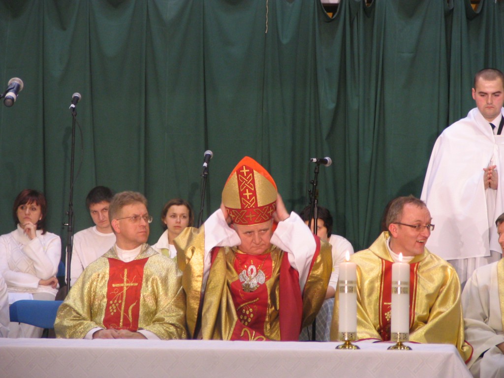 III Ostrołęckie Spotkania Charyzmatyczne - zdjęcie #15 - eOstroleka.pl
