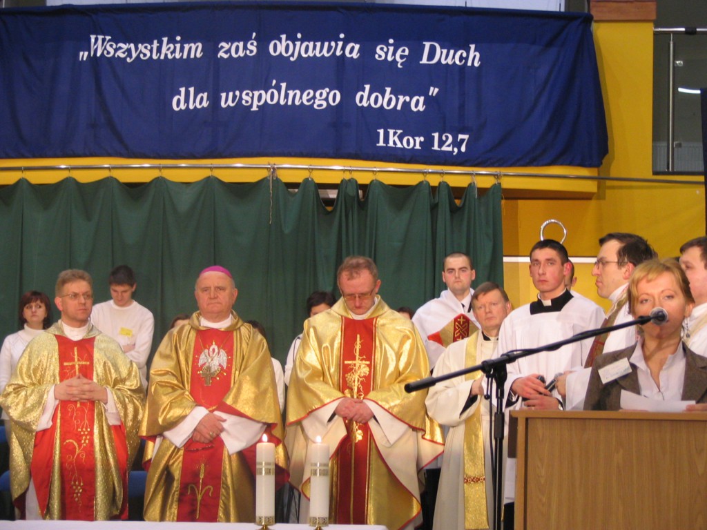 III Ostrołęckie Spotkania Charyzmatyczne - zdjęcie #13 - eOstroleka.pl