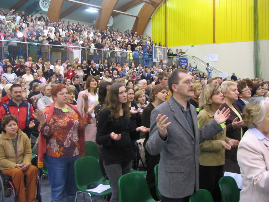 III Ostrołęckie Spotkania Charyzmatyczne - zdjęcie #1 - eOstroleka.pl