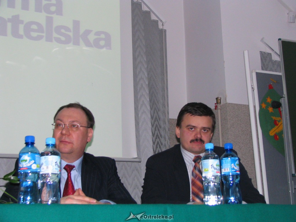 Spotkanie z Donaldem Tuskiem w Ostrołęce - marzec 2006 - zdjęcie #9 - eOstroleka.pl