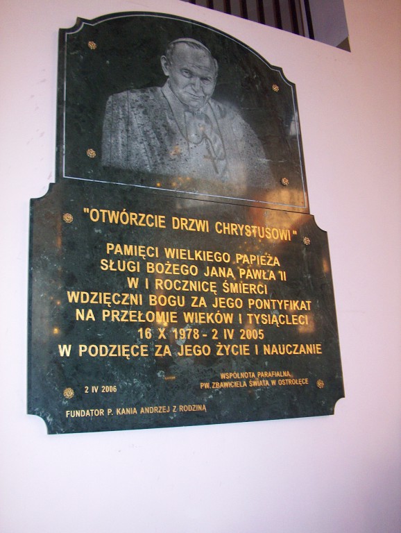 Poświęcenie tablicy ku czci św. Jana Pawła II - 2006 - zdjęcie #5 - eOstroleka.pl