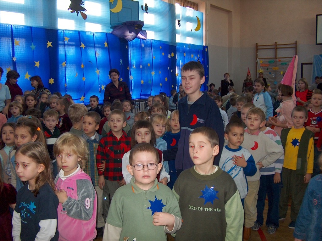 Bal w Szkole Podstawowej nr 5 - 2003 rok - zdjęcie #13 - eOstroleka.pl
