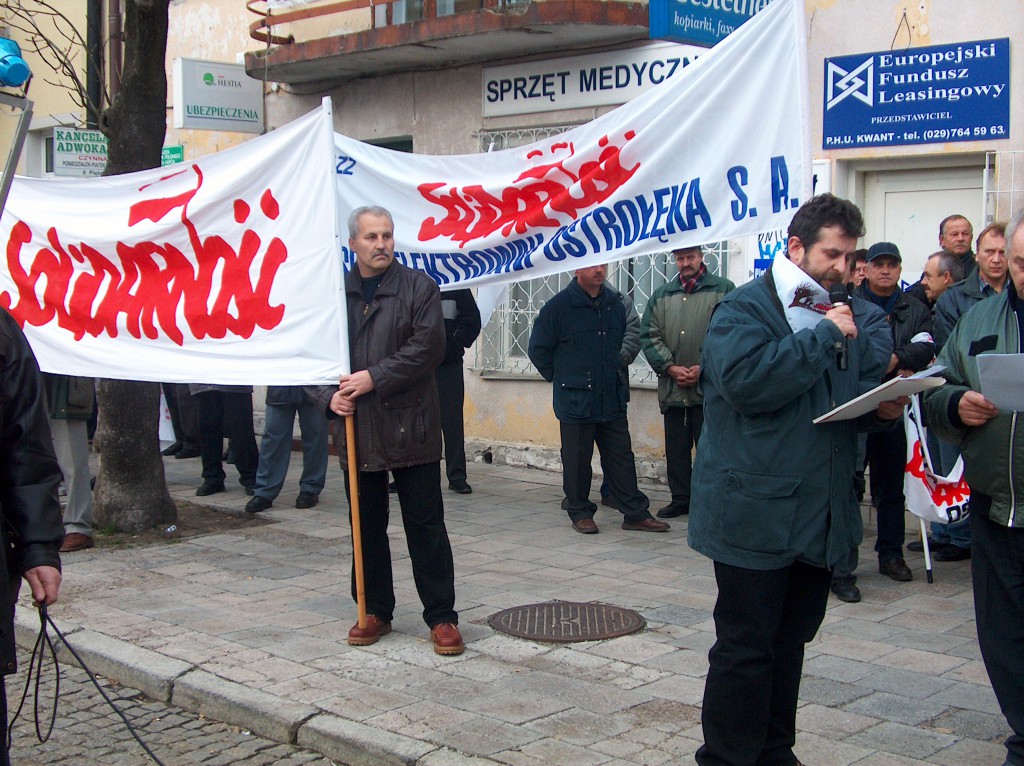 Protest Solidarności przeciwko rządom SLD - listopad 2003 - zdjęcie #6 - eOstroleka.pl
