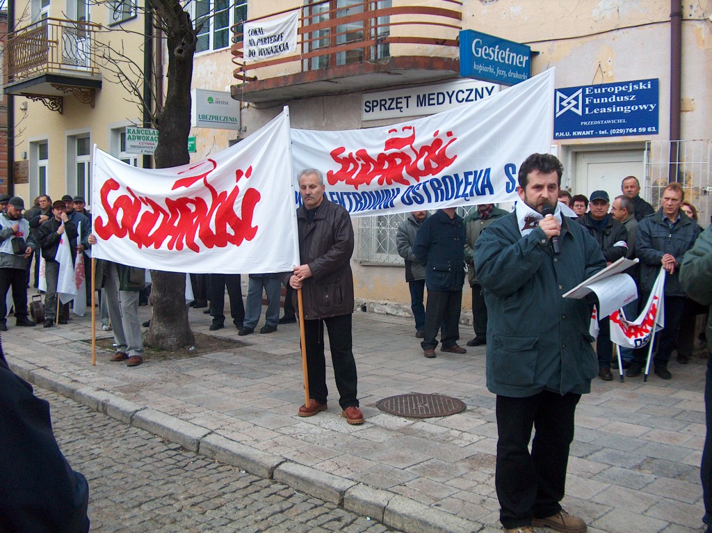 Protest Solidarności przeciwko rządom SLD - listopad 2003 - zdjęcie #14 - eOstroleka.pl