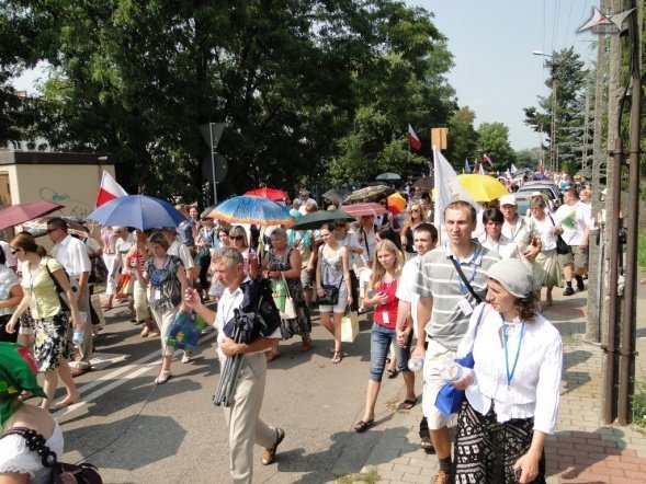 Marsz dla Jezusa i Msza św. o uzdrowienie (15.08.2010) - zdjęcie #1 - eOstroleka.pl