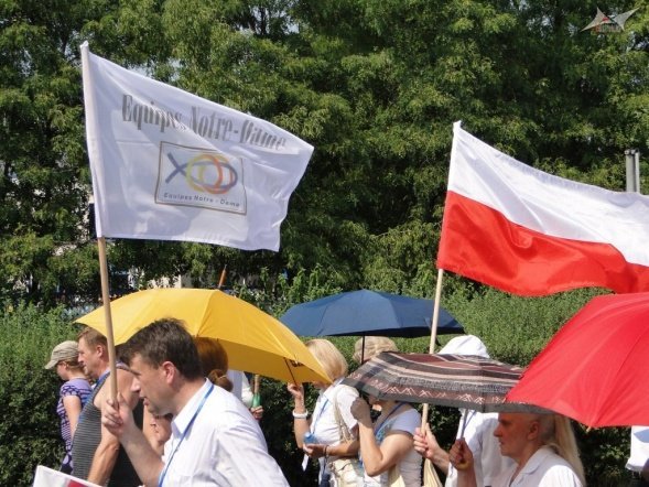 Marsz dla Jezusa i Msza św. o uzdrowienie (15.08.2010) - zdjęcie #7 - eOstroleka.pl