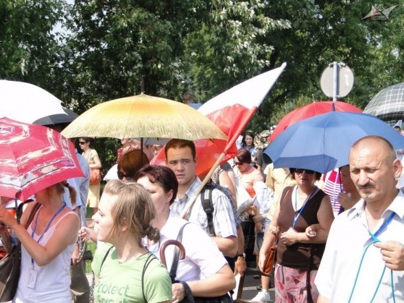 Marsz dla Jezusa i Msza św. o uzdrowienie (15.08.2010) - zdjęcie #12 - eOstroleka.pl