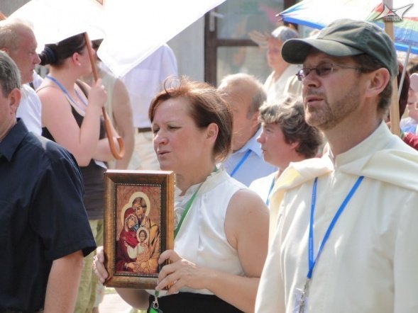 Marsz dla Jezusa i Msza św. o uzdrowienie (15.08.2010) - zdjęcie #23 - eOstroleka.pl