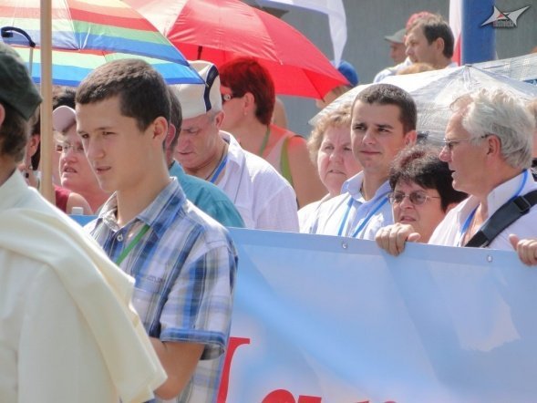 Marsz dla Jezusa i Msza św. o uzdrowienie (15.08.2010) - zdjęcie #24 - eOstroleka.pl