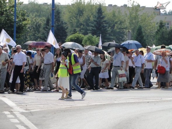 Marsz dla Jezusa i Msza św. o uzdrowienie (15.08.2010) - zdjęcie #28 - eOstroleka.pl