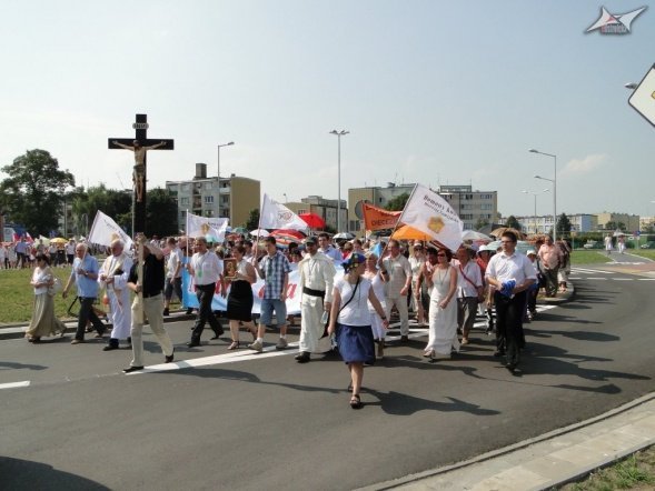 Marsz dla Jezusa i Msza św. o uzdrowienie (15.08.2010) - zdjęcie #31 - eOstroleka.pl