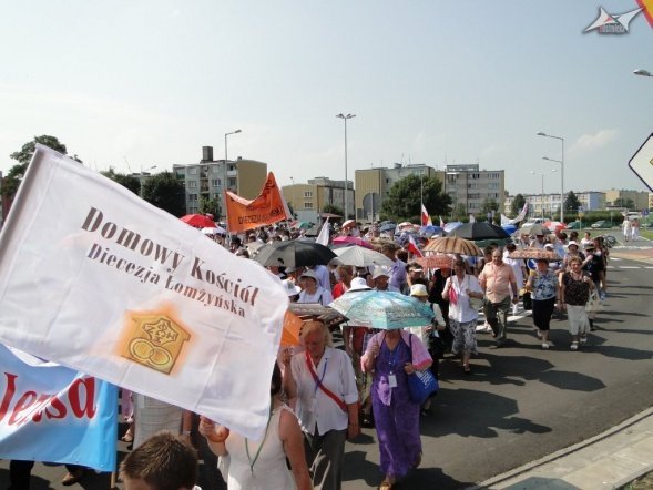 Marsz dla Jezusa i Msza św. o uzdrowienie (15.08.2010) - zdjęcie #32 - eOstroleka.pl
