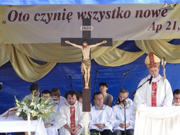 Marsz dla Jezusa i Msza św. o uzdrowienie (15.08.2010) - zdjęcie #56 - eOstroleka.pl
