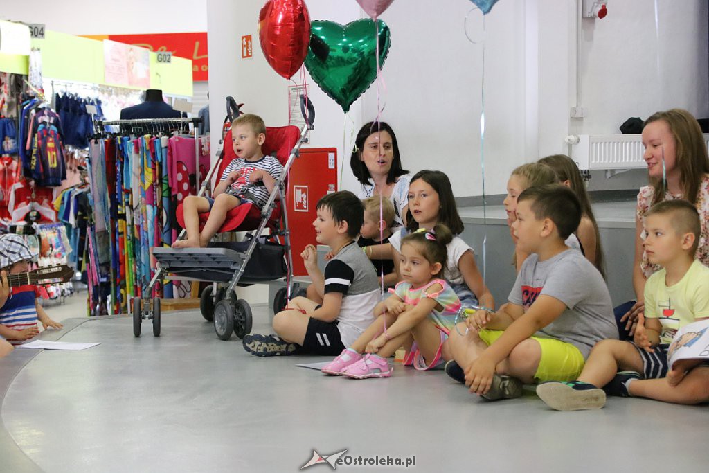 „Dzień Rodziny” i „Śniadanie Kobiet Przedsiębiorczych” w Hali Targowej Feniks [16.06.2019] - zdjęcie #13 - eOstroleka.pl