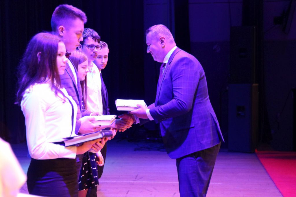 XII Samorządowa Gala Uczniowska [17.06.2019] - zdjęcie #51 - eOstroleka.pl