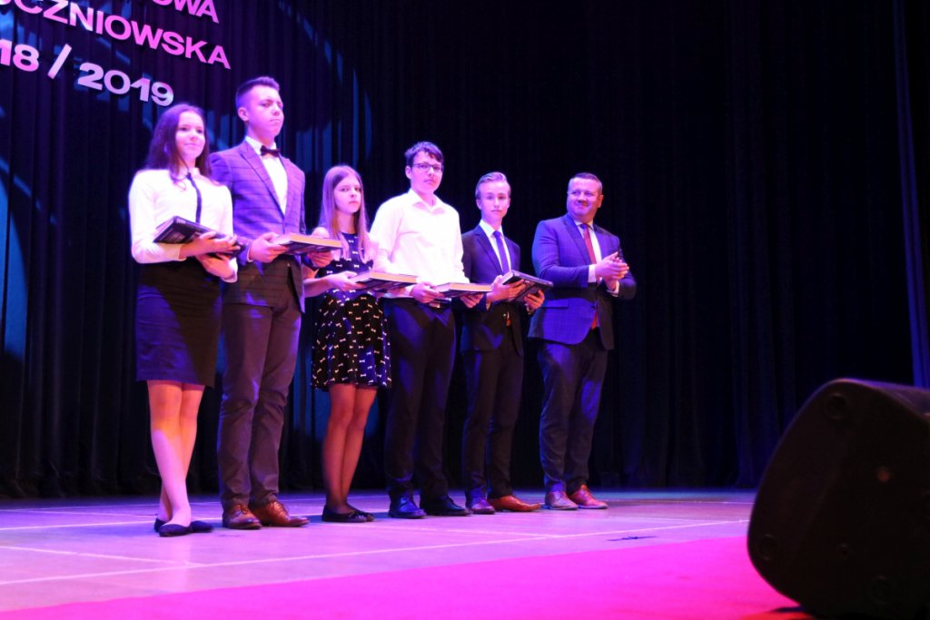 XII Samorządowa Gala Uczniowska [17.06.2019] - zdjęcie #49 - eOstroleka.pl