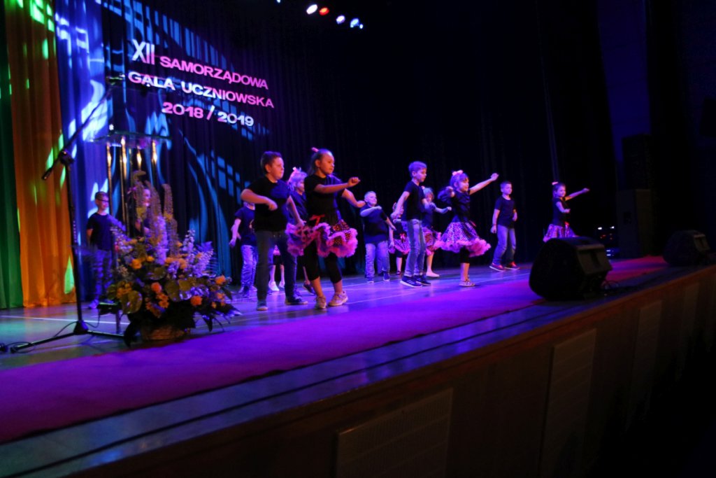 XII Samorządowa Gala Uczniowska [17.06.2019] - zdjęcie #40 - eOstroleka.pl