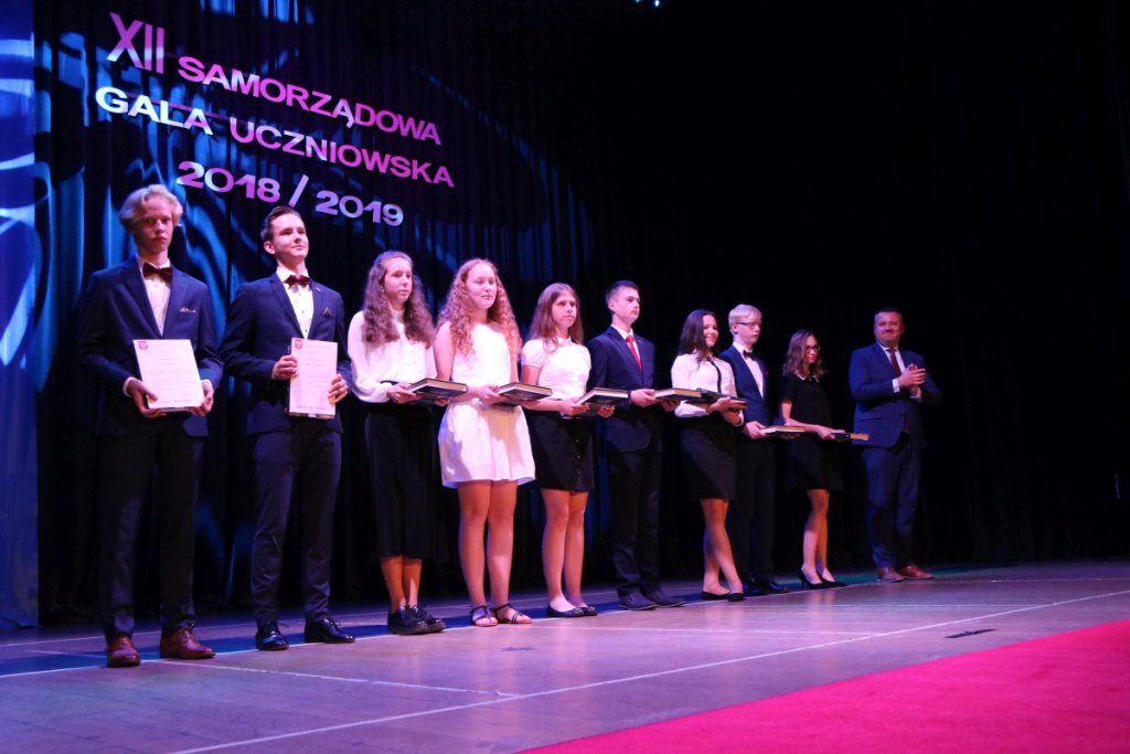 XII Samorządowa Gala Uczniowska [17.06.2019] - zdjęcie #20 - eOstroleka.pl