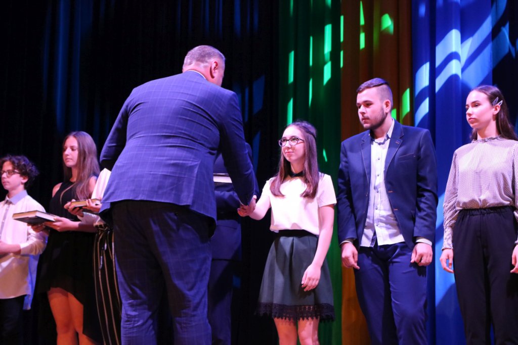 XII Samorządowa Gala Uczniowska [17.06.2019] - zdjęcie #14 - eOstroleka.pl