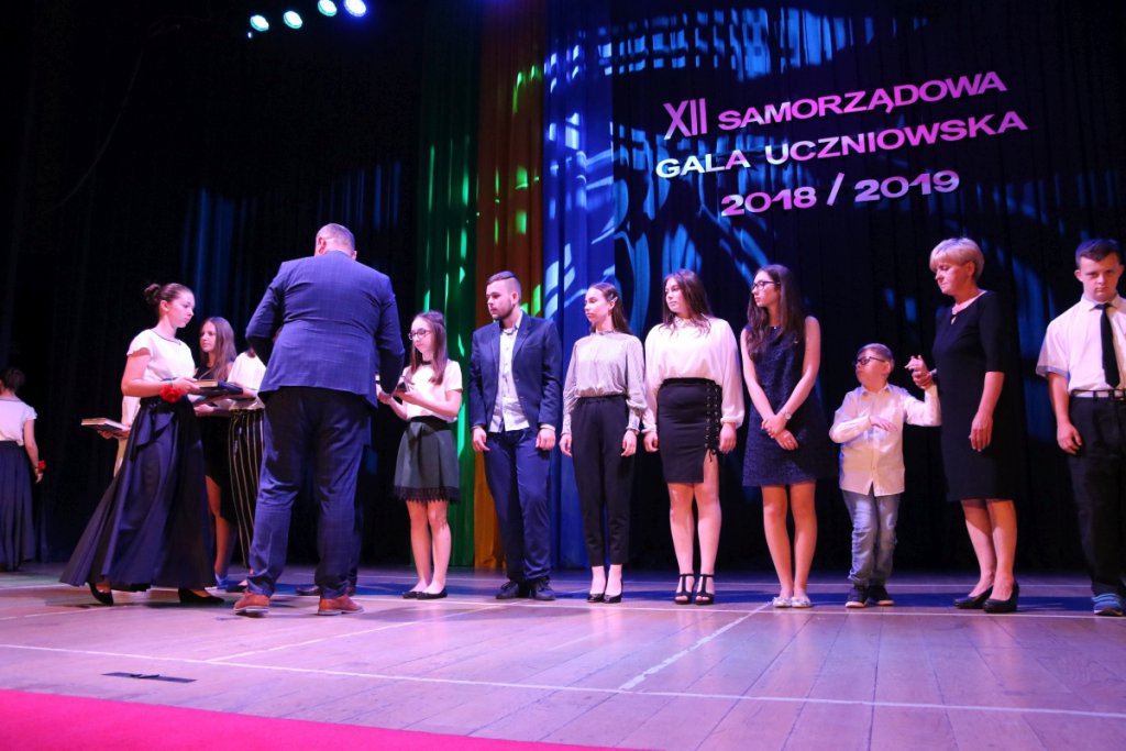 XII Samorządowa Gala Uczniowska [17.06.2019] - zdjęcie #13 - eOstroleka.pl