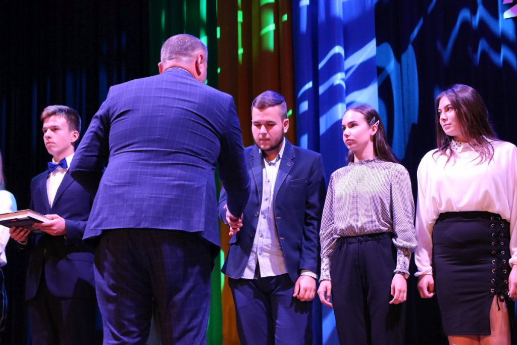 XII Samorządowa Gala Uczniowska [17.06.2019] - zdjęcie #12 - eOstroleka.pl