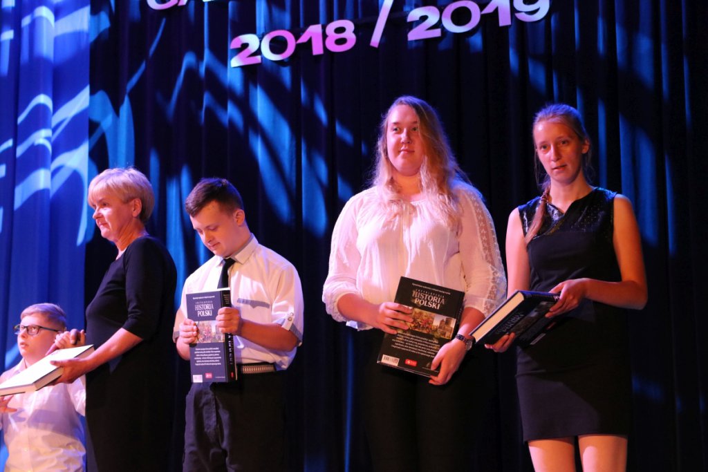 XII Samorządowa Gala Uczniowska [17.06.2019] - zdjęcie #4 - eOstroleka.pl