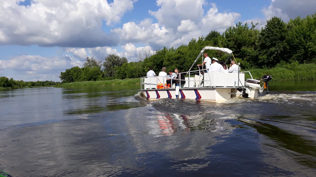 Minister Gróbarczyk w ostrołęckim porcie [17.06.2019] - zdjęcie #1 - eOstroleka.pl