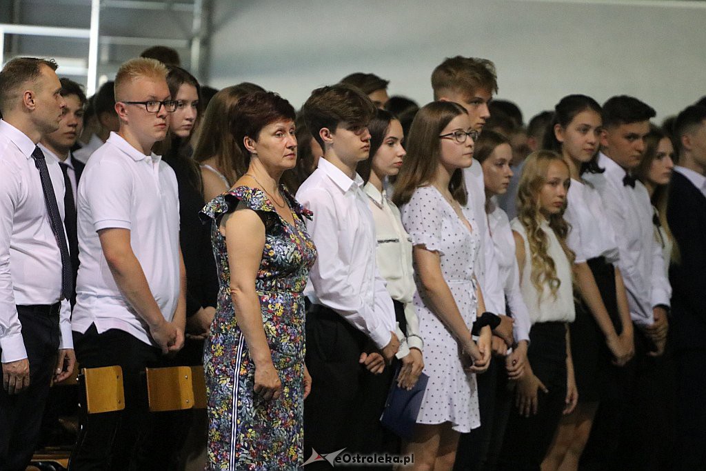 Zakończenie roku szkolnego w Gimnazjum nr 5 [18.06.2019] - zdjęcie #9 - eOstroleka.pl