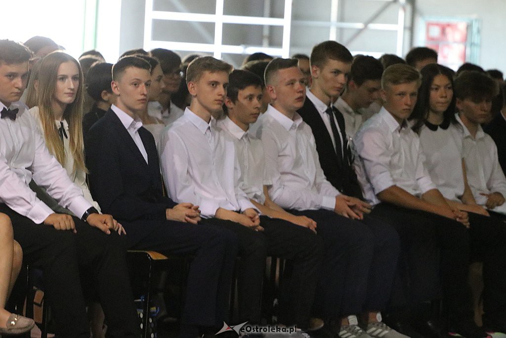Zakończenie roku szkolnego w Gimnazjum nr 5 [18.06.2019] - zdjęcie #23 - eOstroleka.pl