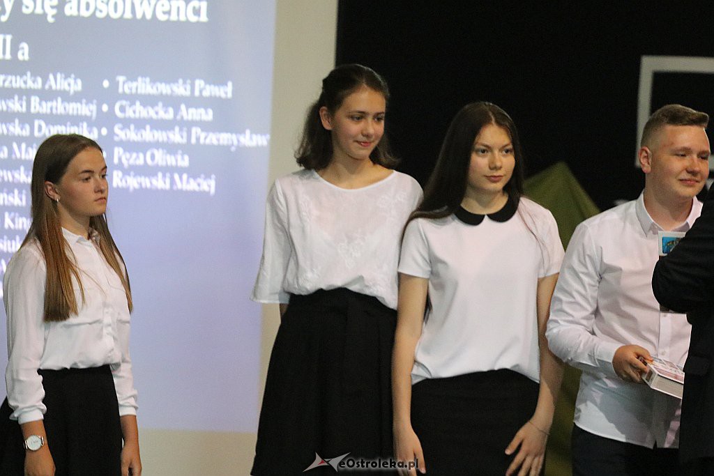 Zakończenie roku szkolnego w Gimnazjum nr 5 [18.06.2019] - zdjęcie #26 - eOstroleka.pl