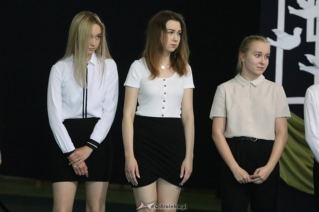 Zakończenie roku szkolnego w Gimnazjum nr 5 [18.06.2019] - zdjęcie #14 - eOstroleka.pl