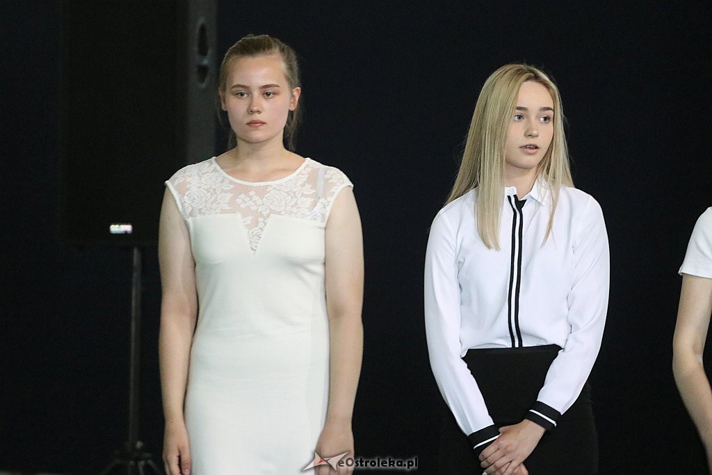 Zakończenie roku szkolnego w Gimnazjum nr 5 [18.06.2019] - zdjęcie #9 - eOstroleka.pl