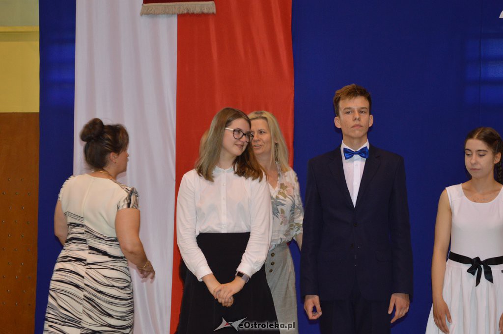 Zakończenie roku szkolnego w SP Nr 3 [19.06.2019] - zdjęcie #81 - eOstroleka.pl