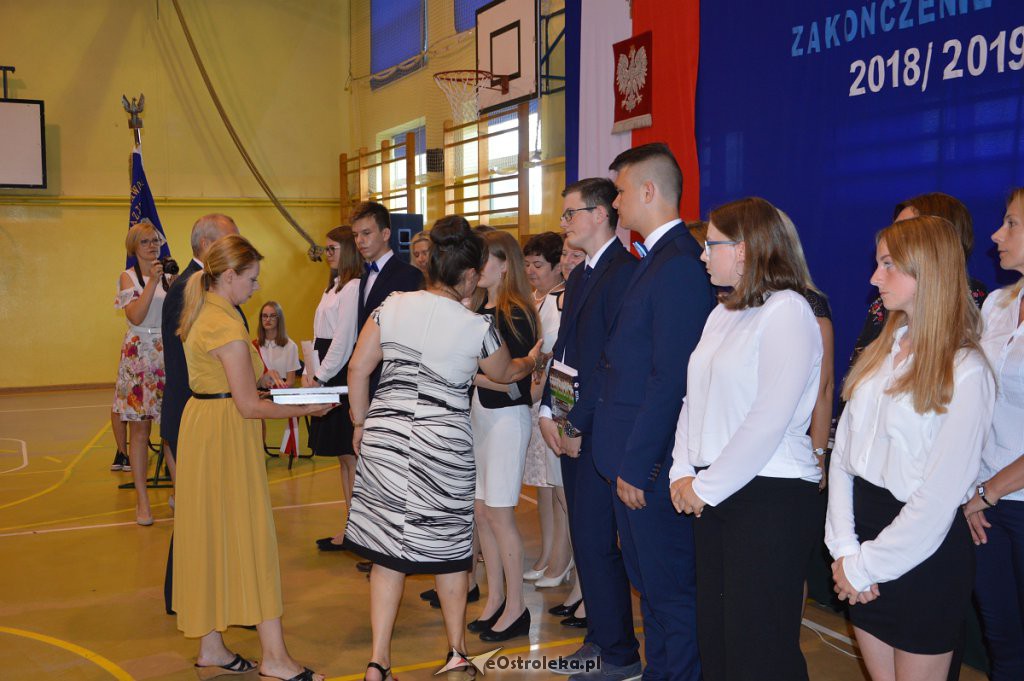Zakończenie roku szkolnego w SP Nr 3 [19.06.2019] - zdjęcie #68 - eOstroleka.pl