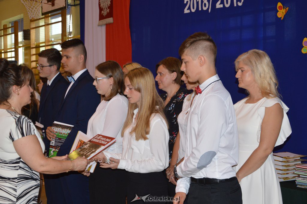 Zakończenie roku szkolnego w SP Nr 3 [19.06.2019] - zdjęcie #63 - eOstroleka.pl