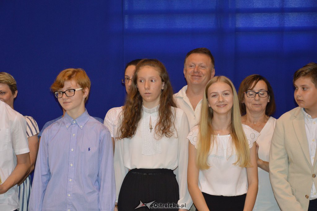 Zakończenie roku szkolnego w SP Nr 3 [19.06.2019] - zdjęcie #41 - eOstroleka.pl