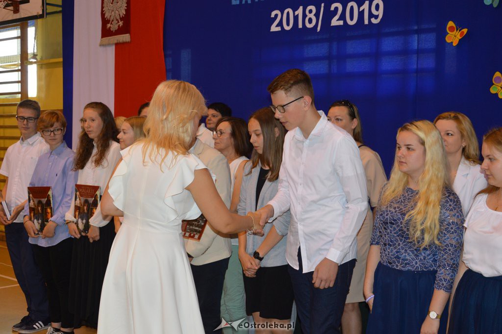 Zakończenie roku szkolnego w SP Nr 3 [19.06.2019] - zdjęcie #38 - eOstroleka.pl