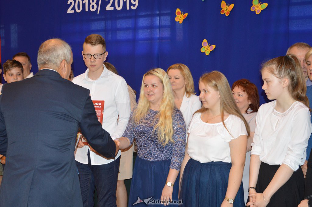 Zakończenie roku szkolnego w SP Nr 3 [19.06.2019] - zdjęcie #37 - eOstroleka.pl