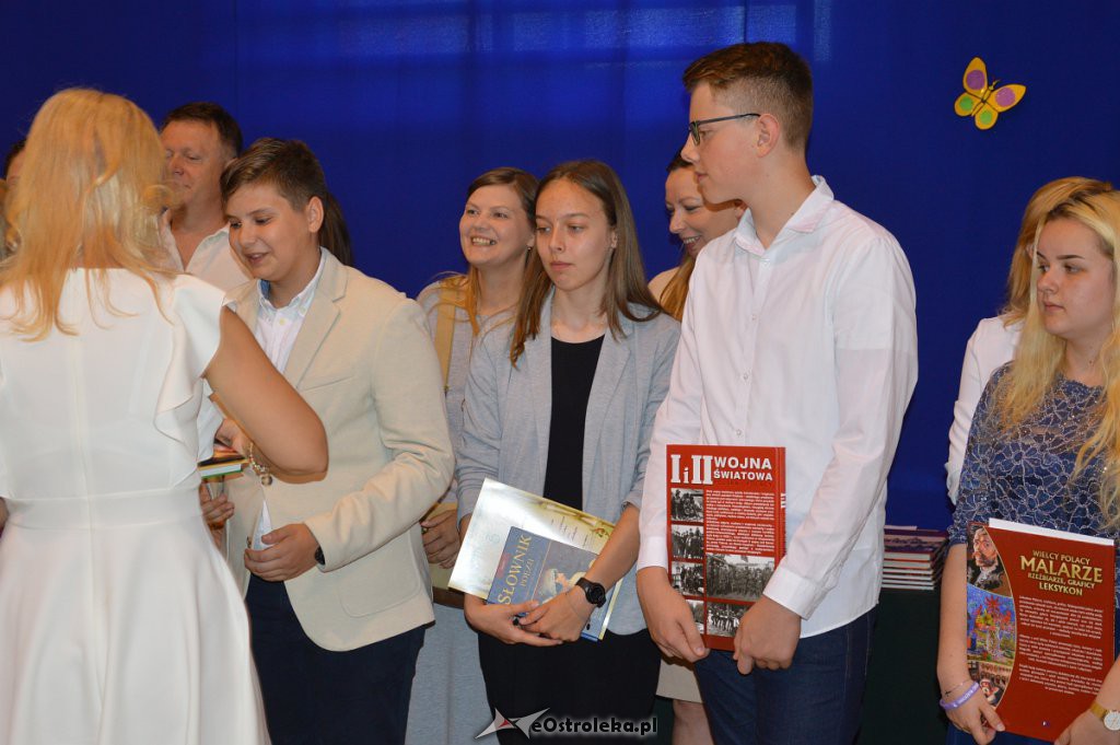 Zakończenie roku szkolnego w SP Nr 3 [19.06.2019] - zdjęcie #31 - eOstroleka.pl