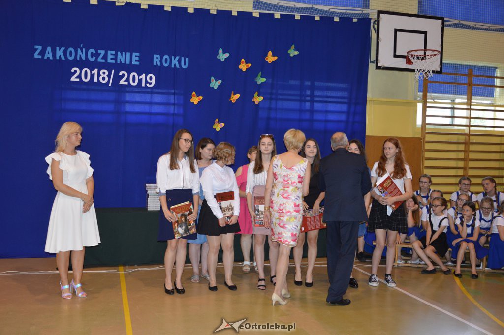 Zakończenie roku szkolnego w SP Nr 3 [19.06.2019] - zdjęcie #22 - eOstroleka.pl