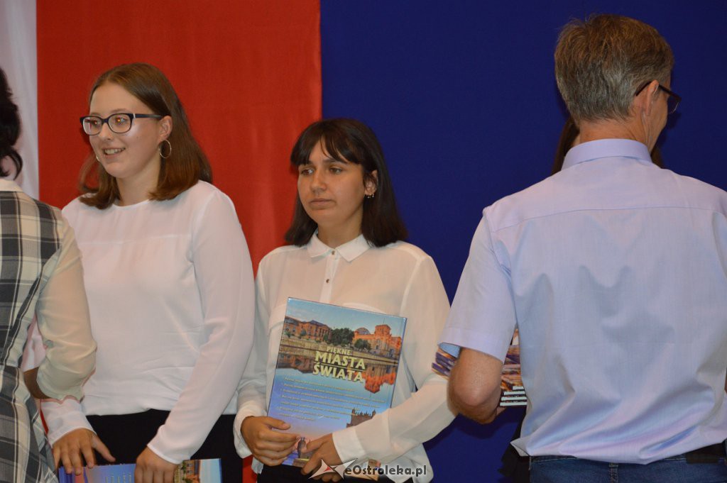 Zakończenie roku szkolnego w SP Nr 3 [19.06.2019] - zdjęcie #15 - eOstroleka.pl