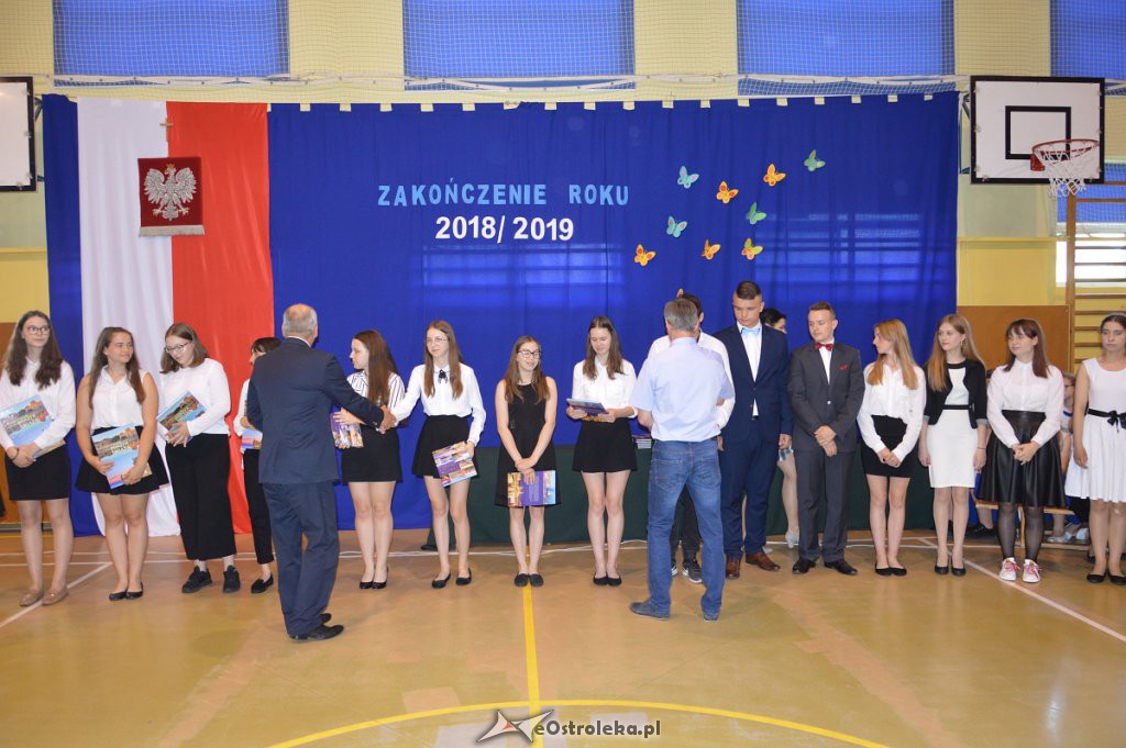 Zakończenie roku szkolnego w SP Nr 3 [19.06.2019] - zdjęcie #13 - eOstroleka.pl