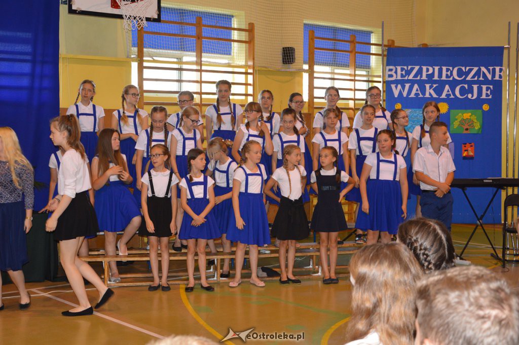 Zakończenie roku szkolnego w SP Nr 3 [19.06.2019] - zdjęcie #6 - eOstroleka.pl