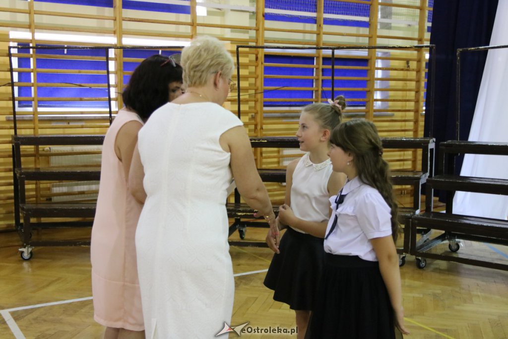 Zakończenie roku szkolnego w SP nr 6 [19.06.2019] - zdjęcie #8 - eOstroleka.pl